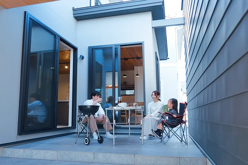 テラスでバーベキュー