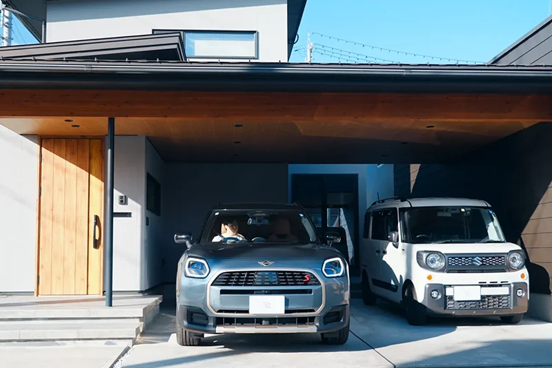 インナーガレージへ駐車